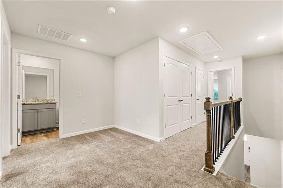 Spacious, unfurnished interior of a new home in Carolina, Palmetto (Image 12).