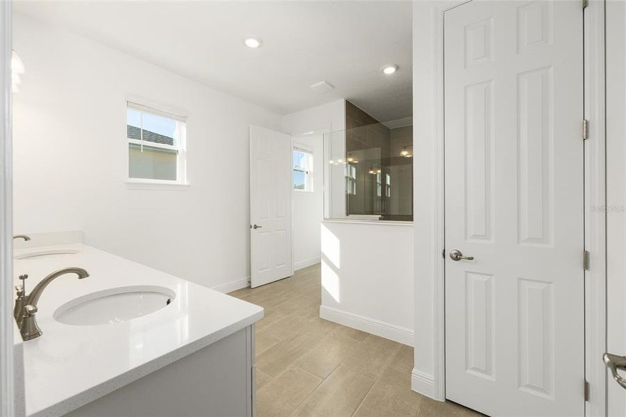 Furnished interior view inside a new home in , Ocala (Image 10).