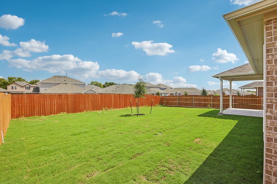 Exterior details and patio area of a home in Lisso, Pflugerville (Image 3).