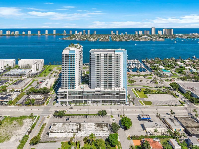 Condo located in West Palm Beach, FL showcasing its design and architecture (Image 25). Condo located in West Palm Beach, FL showcasing its design and architecture (Image 25).