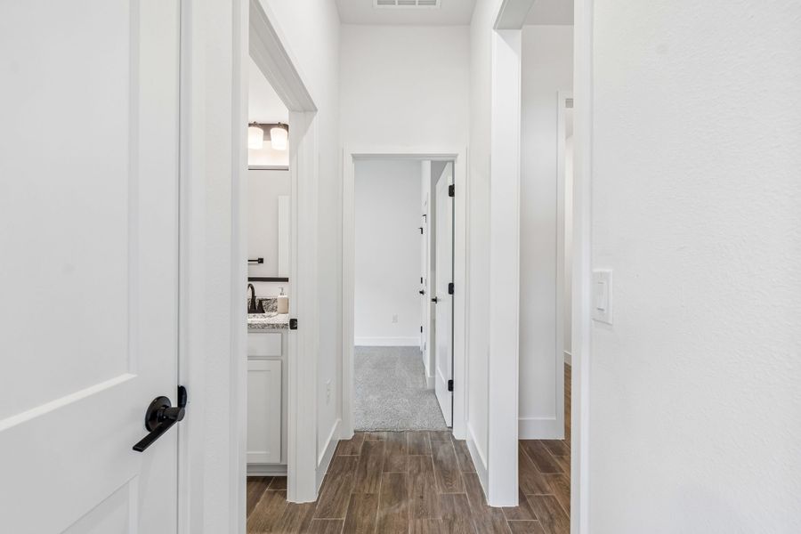 Spacious, unfurnished interior of a new home in Abbey Glen, Dade City (Image 23).