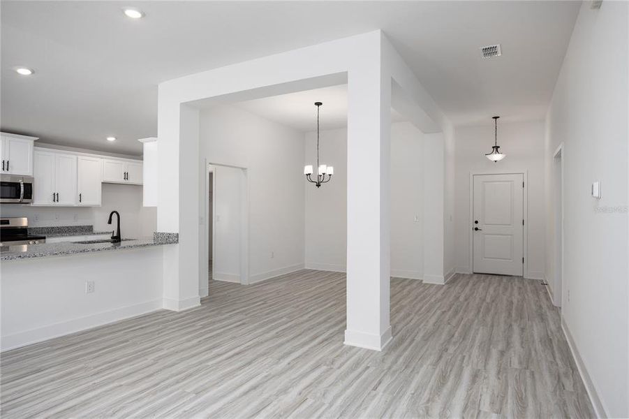 Spacious, unfurnished interior of a new home in Briarwood, Alachua (Image 12).