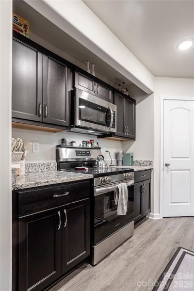Furnished interior view inside a new home in , Kings Mountain (Image 7).