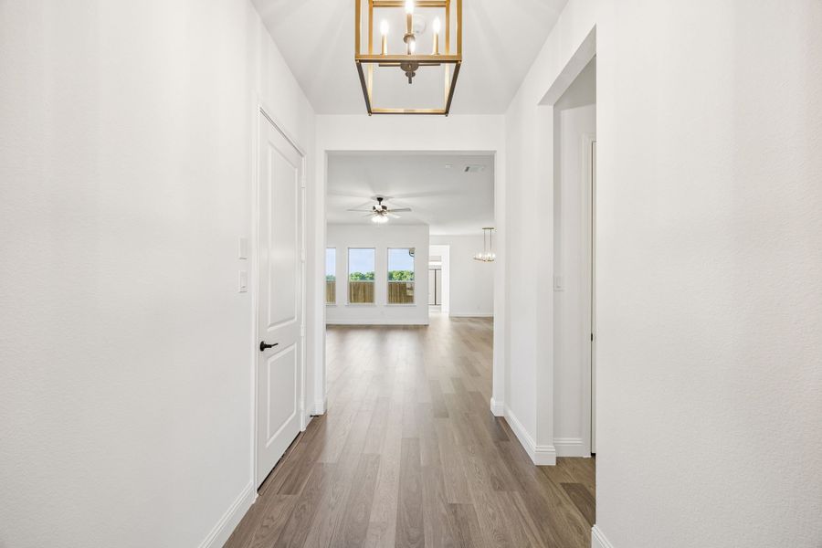 Spacious, unfurnished interior of a new home in Sheppard's Place, Waxahachie (Image 16). Spacious, unfurnished interior of a new home in Sheppard's Place, Waxahachie (Image 16).