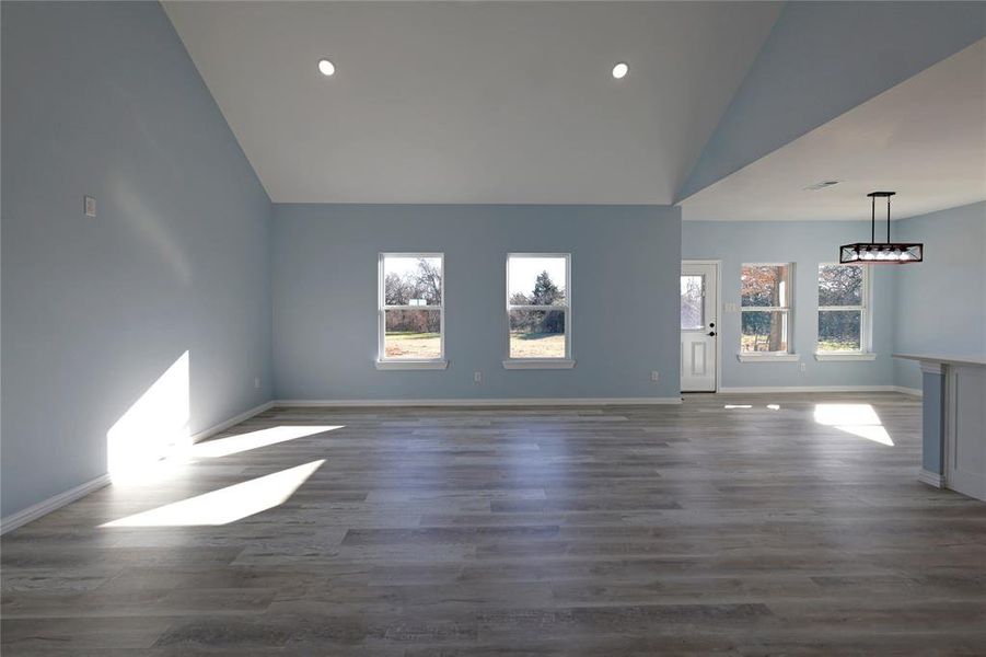 Spacious, unfurnished interior of a new home in , Whitney (Image 11).