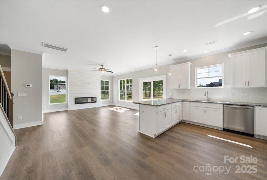 Image 38 of a home in .