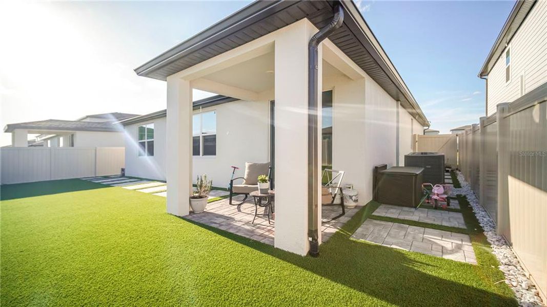 Exterior details and patio area of a home in , St. Cloud (Image 3).