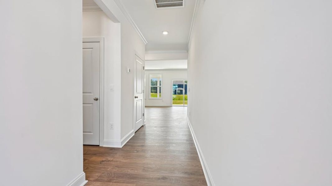 Spacious, unfurnished interior of a new home in Eagle Creek, Fuquay Varina (Image 12).