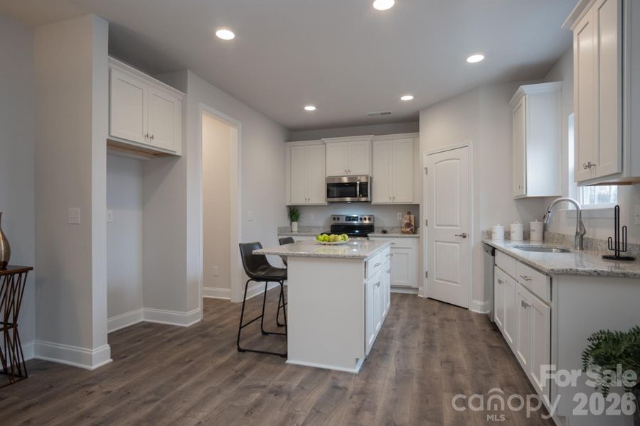 Kitchan. Options and Colors may vary