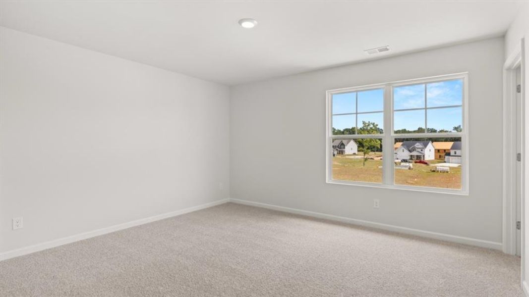 Spacious, unfurnished interior of a new home in Fairway 17 at Mirror Lake, Villa Rica (Image 27).