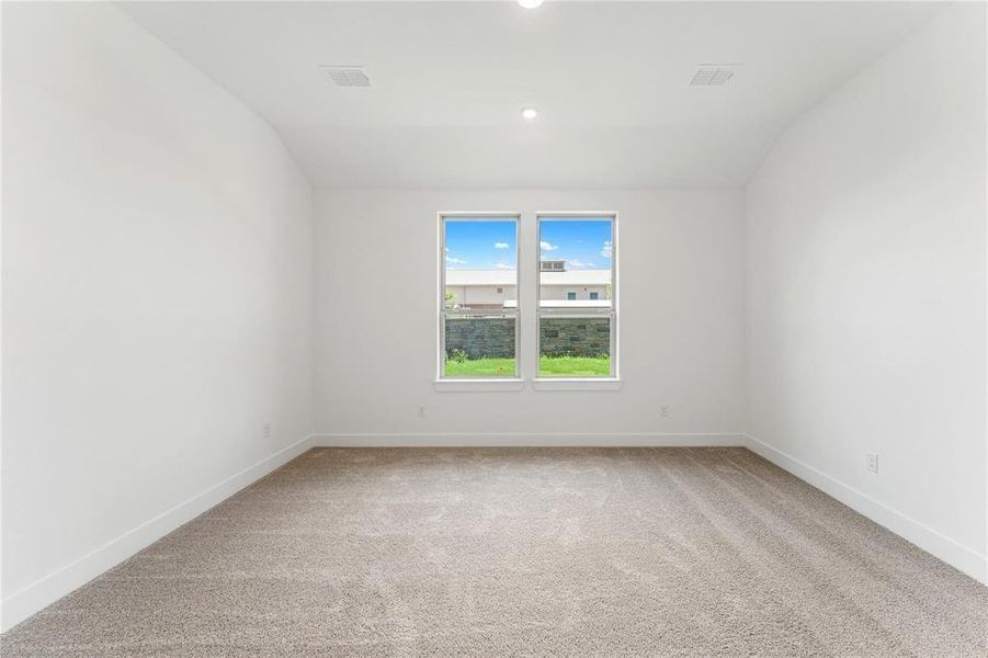 Spacious, unfurnished interior of a new home in Cross Creek Ranch 45' 70', Fulshear (Image 37).