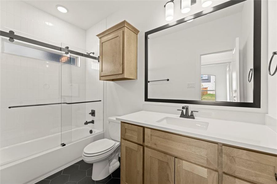 04. 8216 Caprock - 2ND Bath 04. 8216 Caprock - 2ND Bath