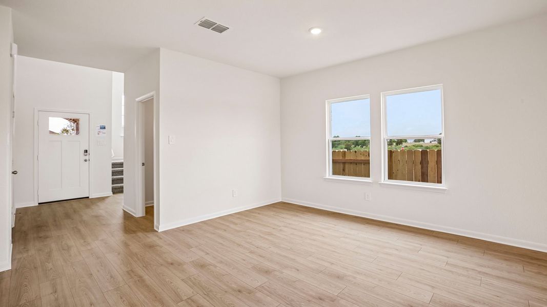 Spacious, unfurnished interior of a new home in Briarwood, Elgin (Image 21).