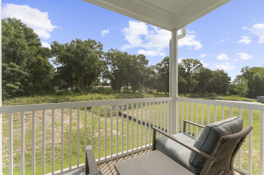 Exterior details and patio area of a home in , Charleston (Image 23).