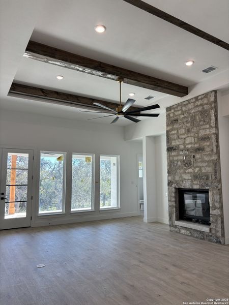 Spacious, unfurnished interior of a new home in , New Braunfels (Image 11).
