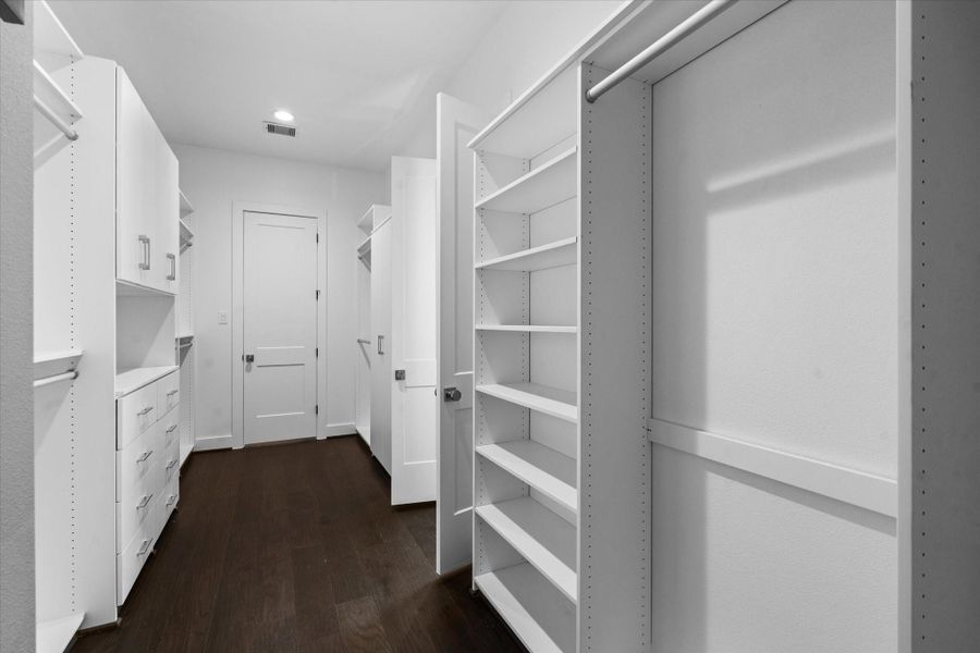 Image 42 of a home in .