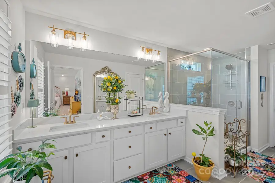 Bright & Airy Primary Bath With Double Vanities & Shower, Water Closet, & Closet! Bright & Airy Primary Bath With Double Vanities & Shower, Water Closet, & Closet!