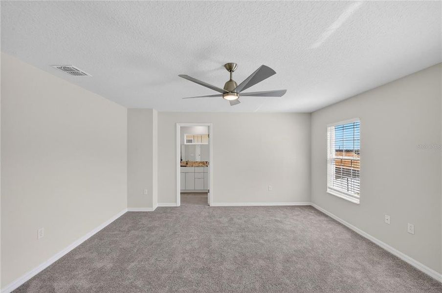 Spacious, unfurnished interior of a new home in , Davenport (Image 38).