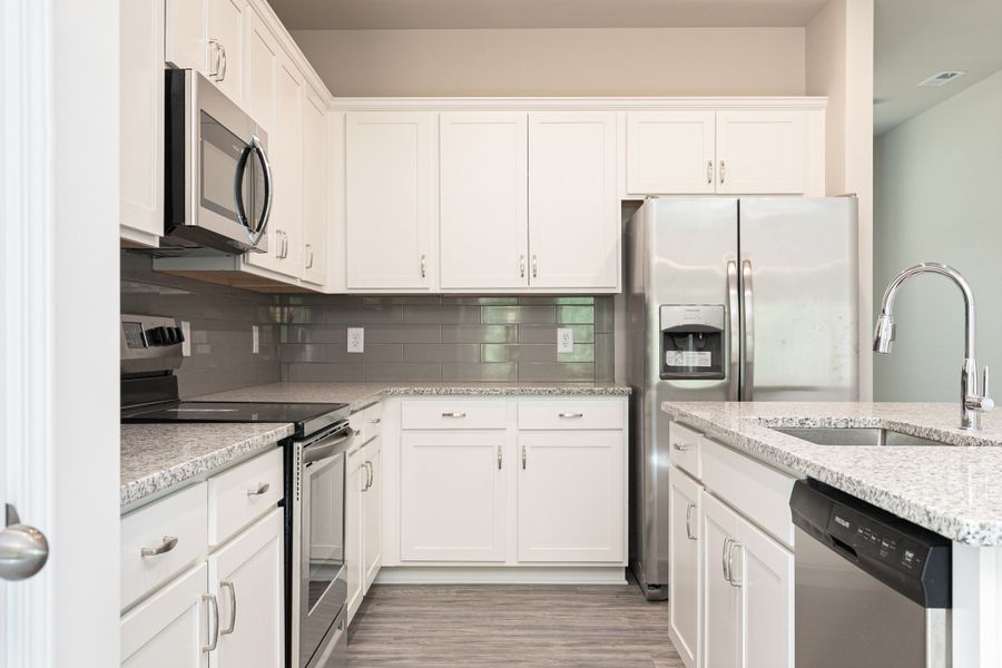 Furnished interior view inside a new home in Cantigny Park, Clarksville (Image 11).