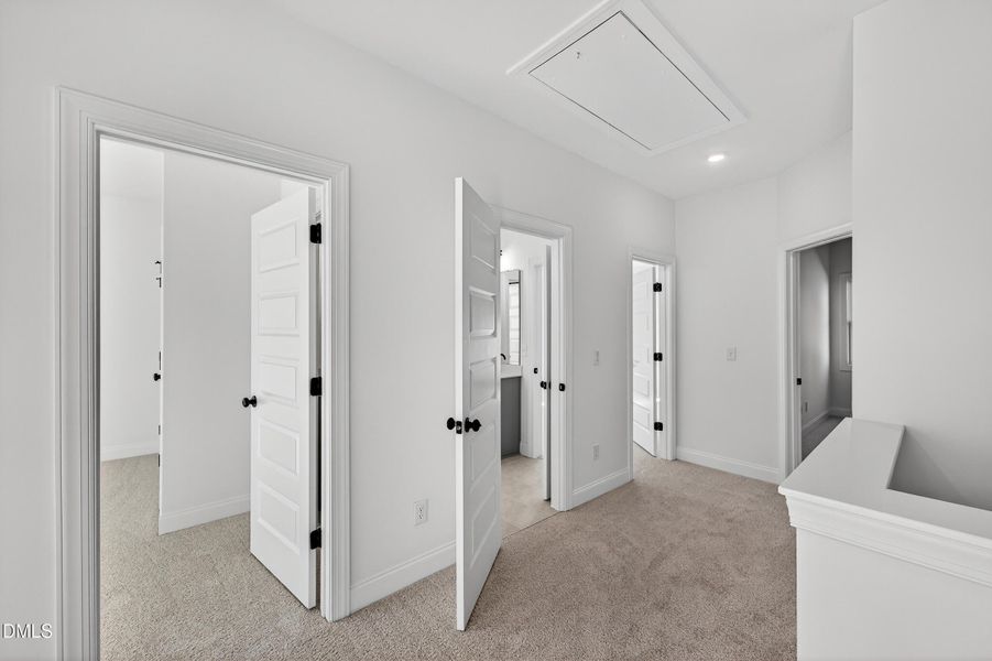 24 -122 w fountainhead lane, interior