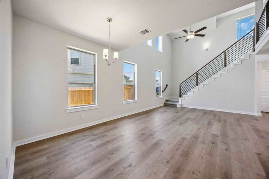 Image 11 of a home in Meadow Park.