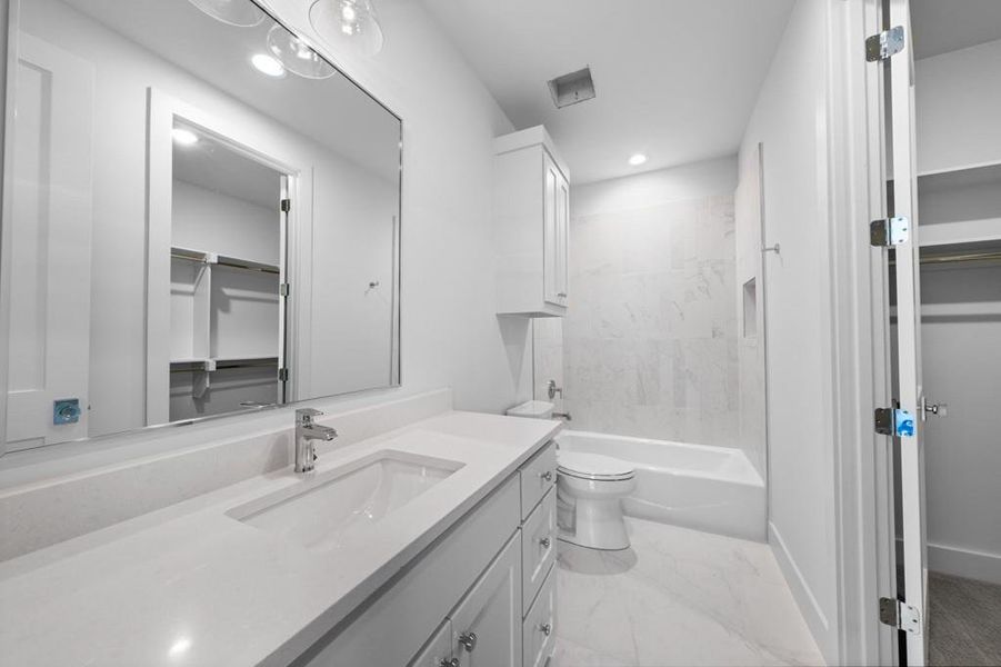 Furnished interior view inside a new home in , Dallas (Image 4).