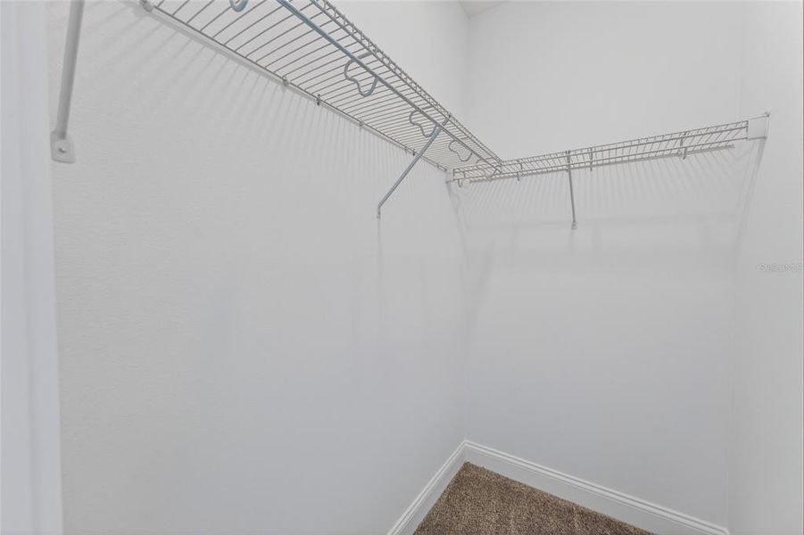 Spacious, unfurnished interior of a new home in , Winter Garden (Image 43).