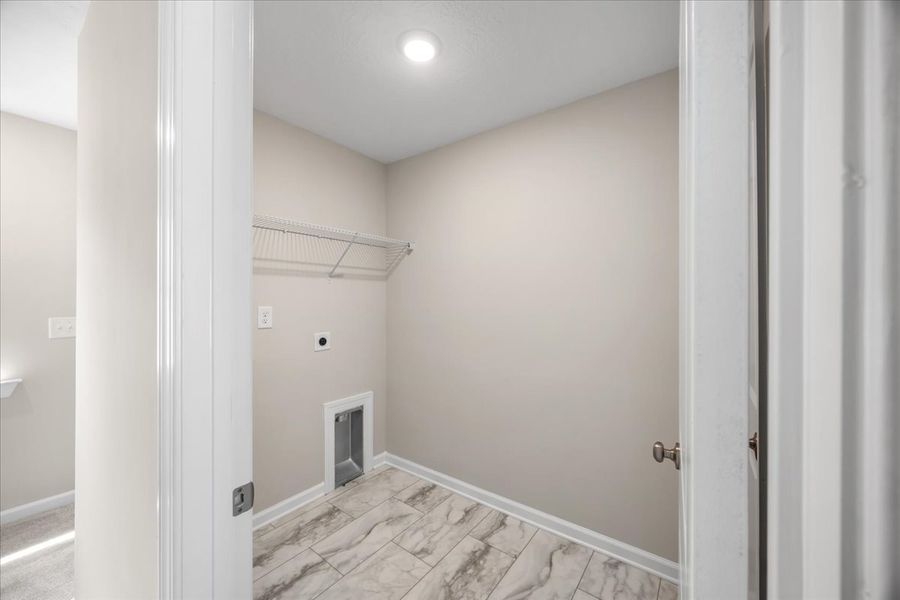 Spacious, unfurnished interior of a new home in Forrest Bluff, North Augusta (Image 20).