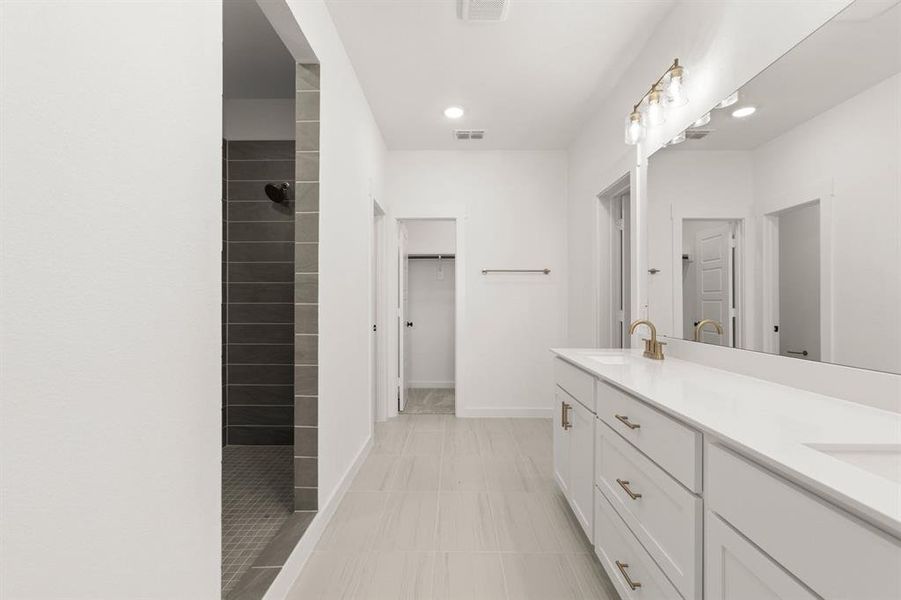 816 Alderwood-Primary Suite-3