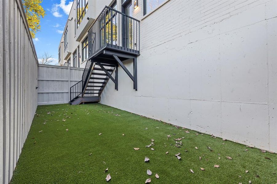 Exterior details and patio area of a home in , Dallas (Image 22).
