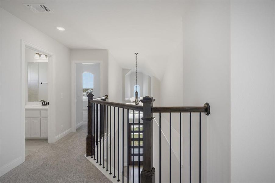 Spacious, unfurnished interior of a new home in Meadow Vista, Anna (Image 31).