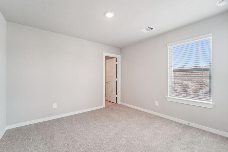 Spacious, unfurnished interior of a new home in Southwinds, Baytown (Image 27). Spacious, unfurnished interior of a new home in Southwinds, Baytown (Image 27).