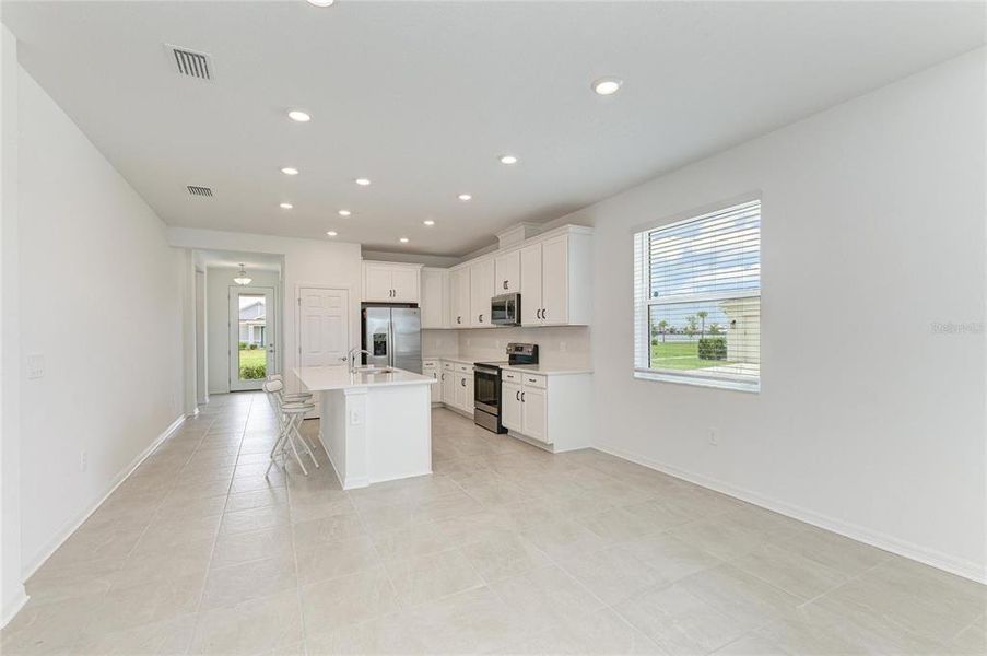 Spacious, unfurnished interior of a new home in , Sarasota (Image 50). Spacious, unfurnished interior of a new home in , Sarasota (Image 50).