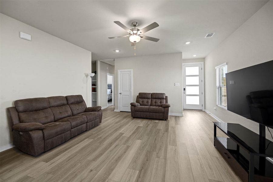 Furnished interior view inside a new home in Laurel Landing, Alvin (Image 6).