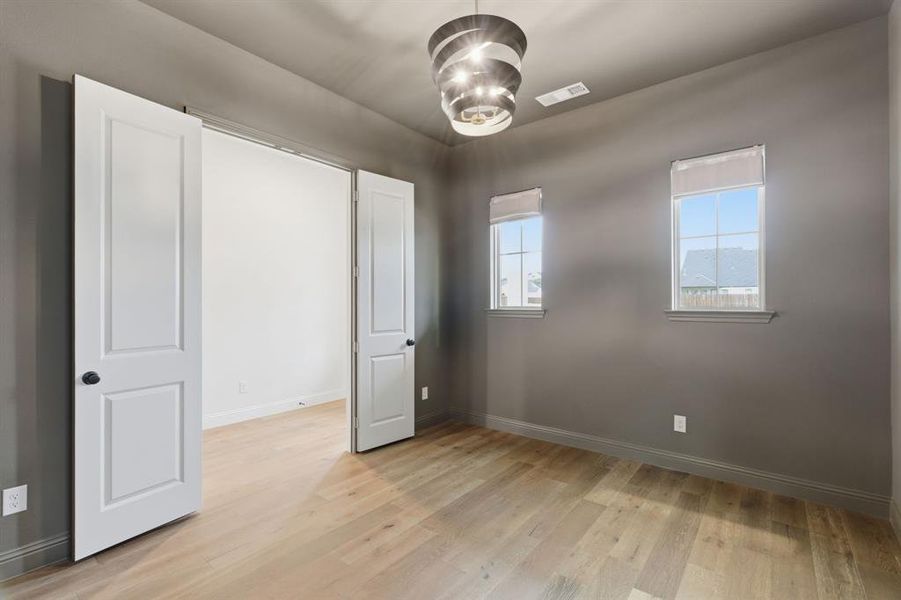 Spacious, unfurnished interior of a new home in , Aledo (Image 19).