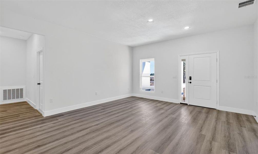Spacious, unfurnished interior of a new home in , Ocklawaha (Image 13). Spacious, unfurnished interior of a new home in , Ocklawaha (Image 13).