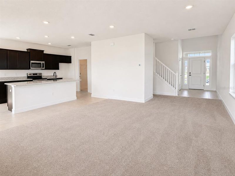 Spacious, unfurnished interior of a new home in , St. Cloud (Image 11).