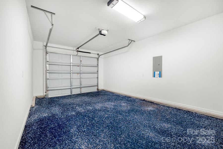 Spacious, unfurnished interior of a new home in , Shelby (Image 38).