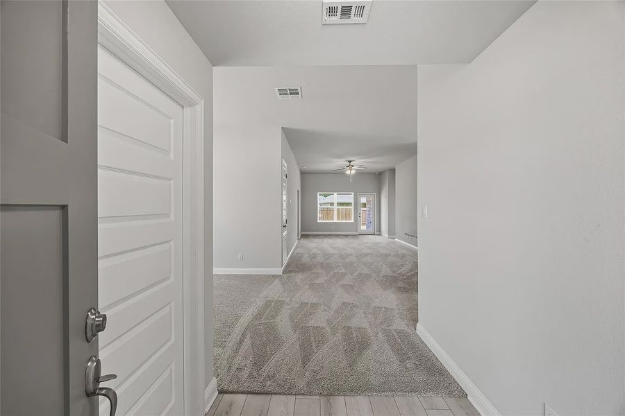 Spacious, unfurnished interior of a new home in Grand Oaks Reserve, Cleveland (Image 13).
