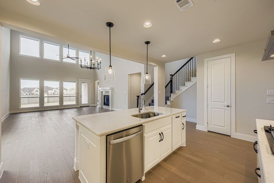 9016 Chestnut - Kitchen