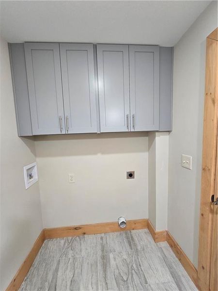 Spacious, unfurnished interior of a new home in , McCaysville (Image 10).