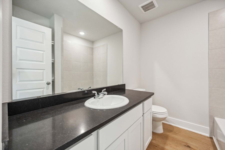 4004 Baja Ln - Bradley - Secondary Bathroom