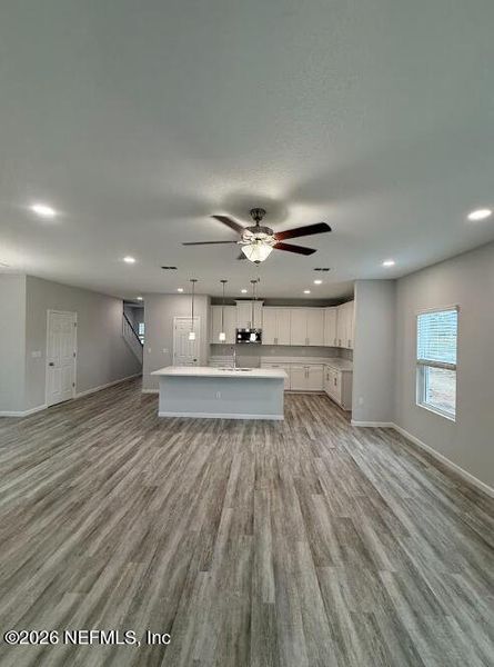 Spacious, unfurnished interior of a new home in , Jacksonville (Image 19).