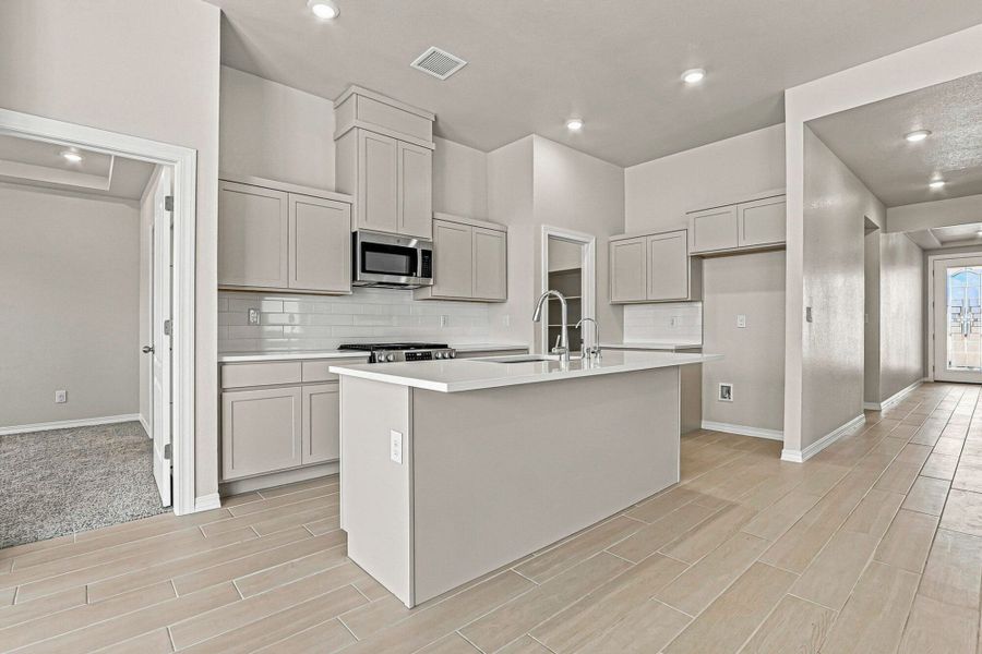 Furnished interior view inside a new home in Paseos Del Este, El Paso (Image 12).