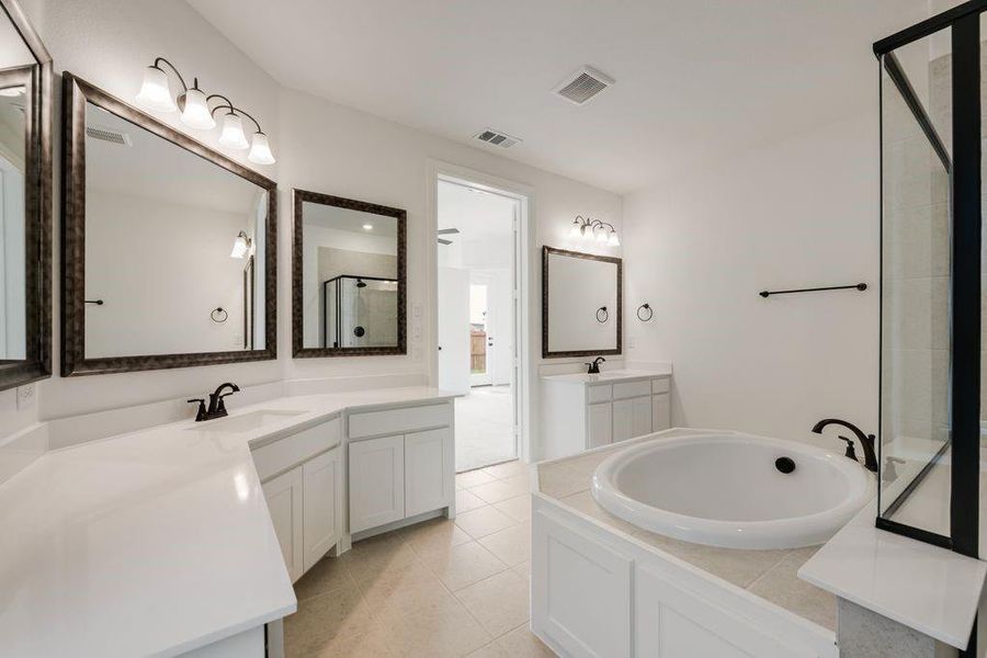 Furnished interior view inside a new home in Grand Braniff Park, Irving (Image 3).