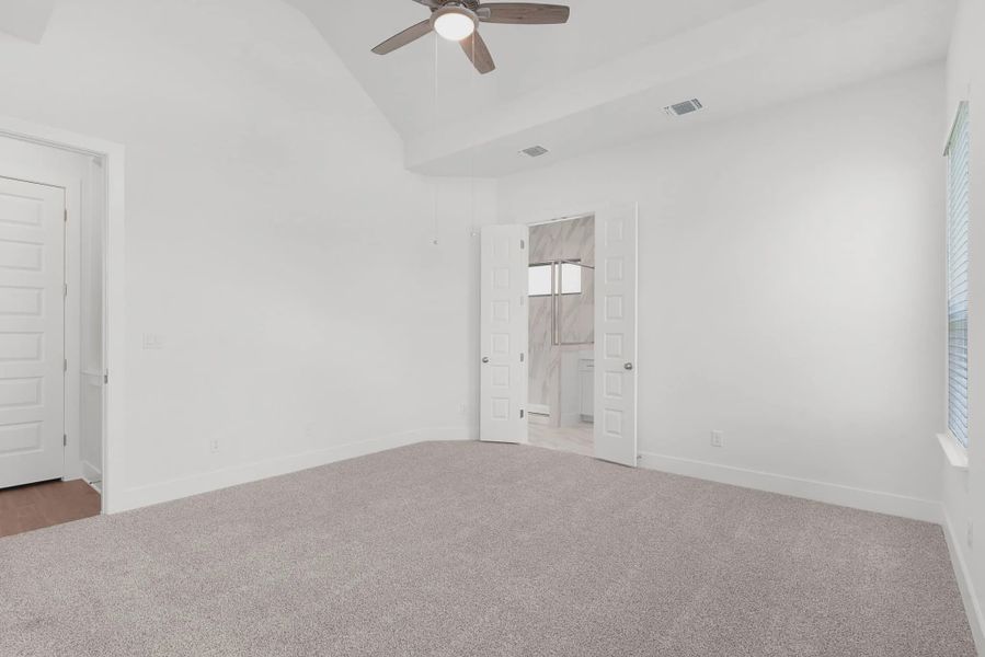 Spacious, unfurnished interior of a new home in Nolina, Georgetown (Image 26).