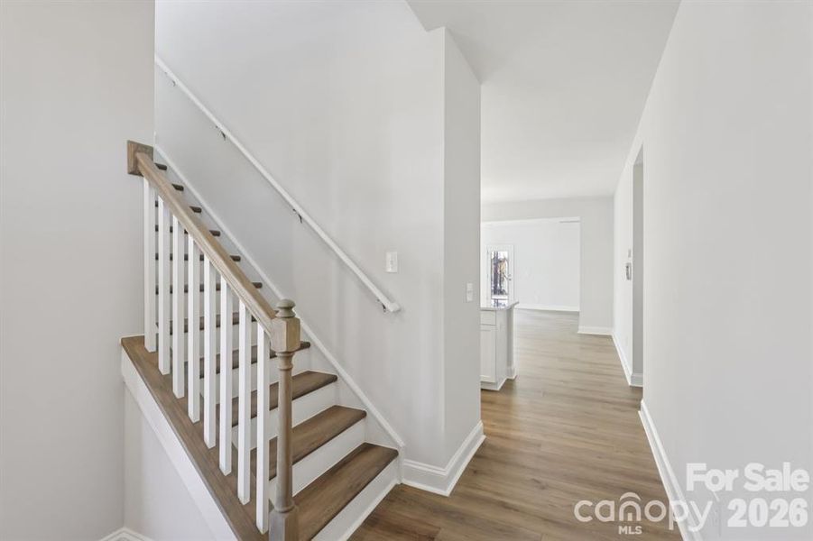 Spacious, unfurnished interior of a new home in Edgewood Preserve, Huntersville (Image 4).
