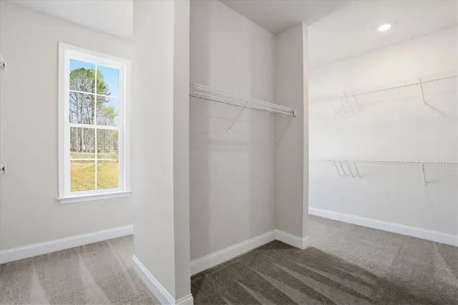 Spacious, unfurnished interior of a new home in Bradley Gin, Monroe (Image 26).