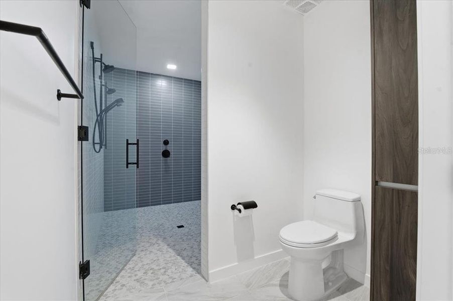 Furnished interior view inside a new home in , St. Petersburg (Image 40).