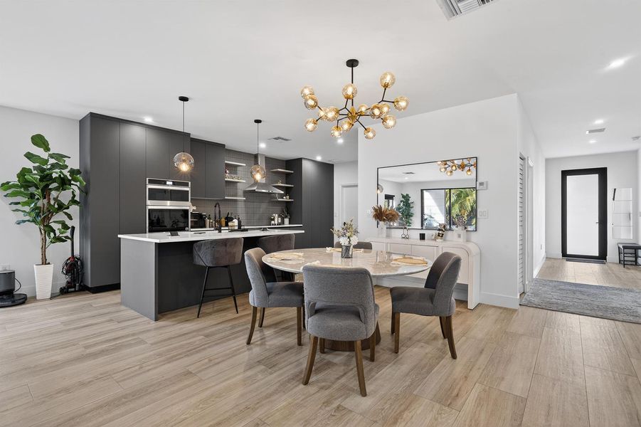 913-NE-15th-St -Fort-Lauderdale-Dining-R